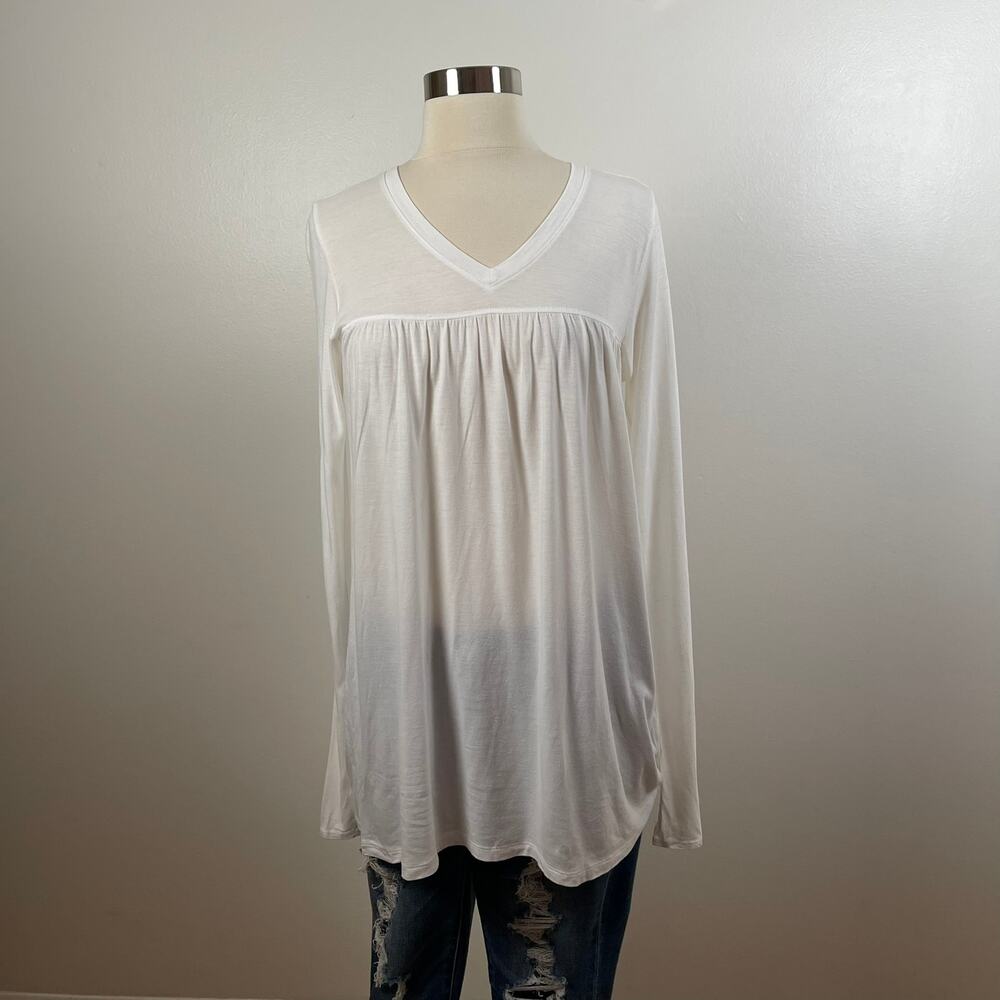 Vince • White V Neck Long Sleeve